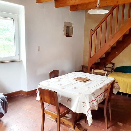 Gites 4 A 5 Personnes Saint-Rome-de-Tarn Exteriör bild